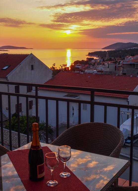 Apartments Viskovic Хвар Номер фото