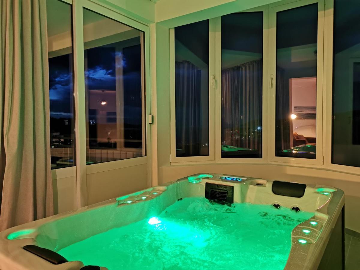 Apartments Viskovic Хвар Экстерьер фото