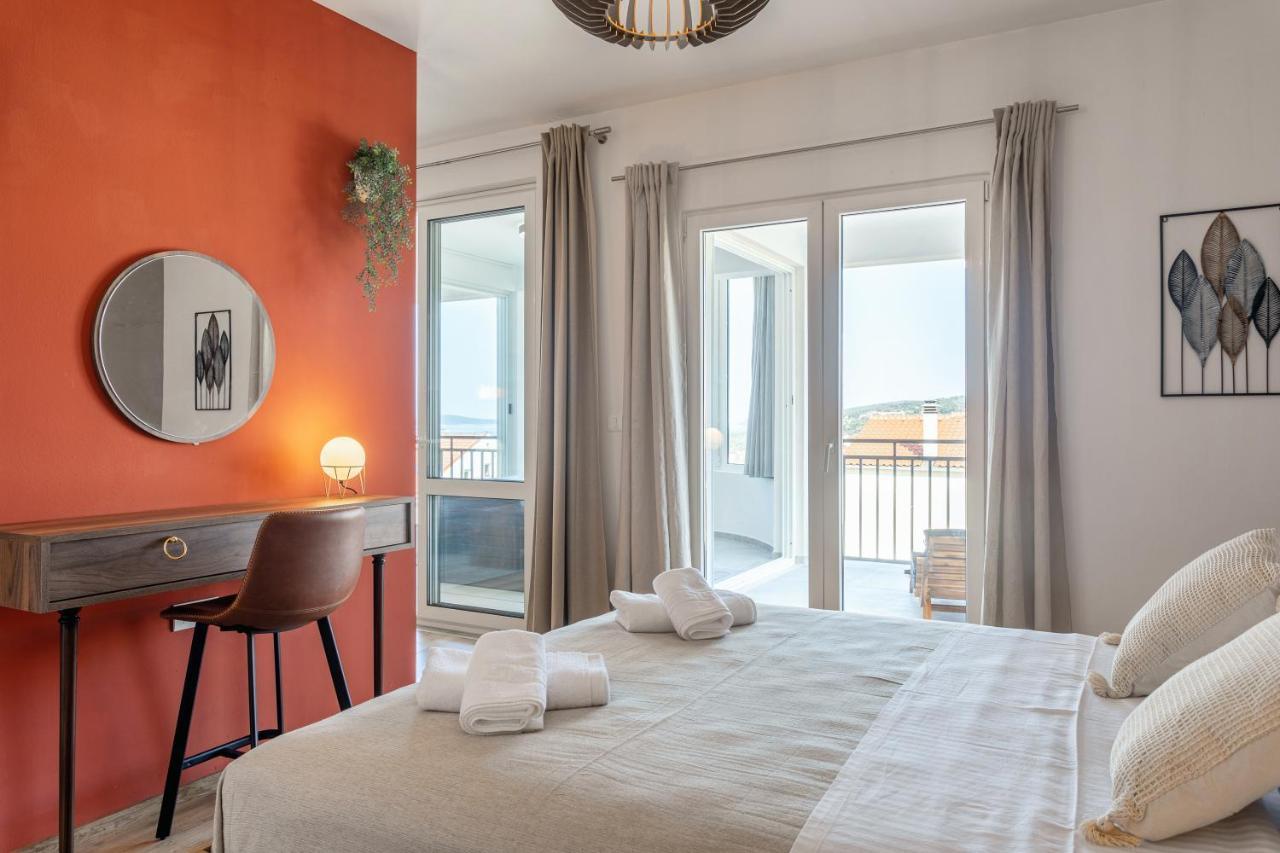 Apartments Viskovic Хвар Экстерьер фото