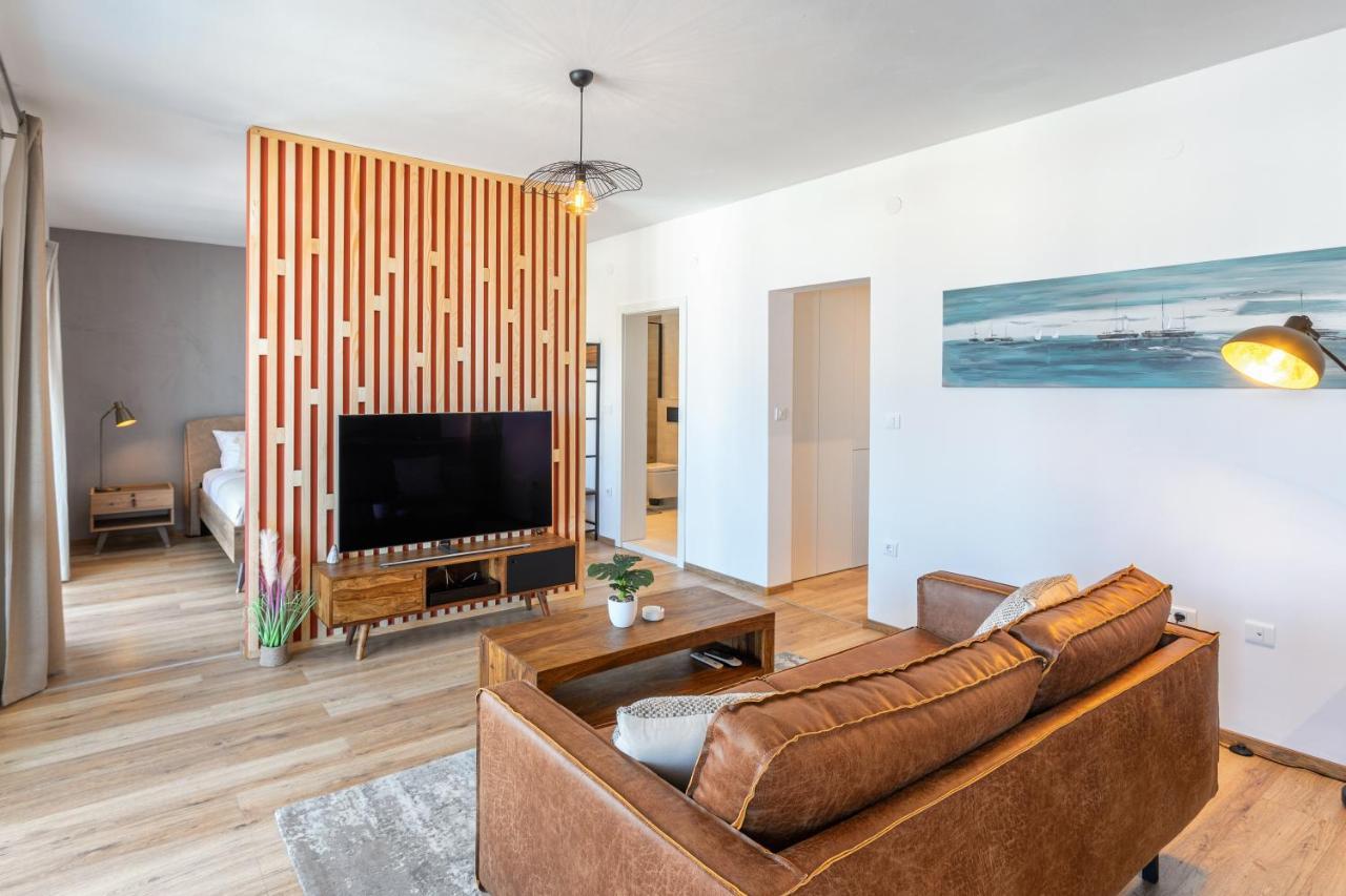 Apartments Viskovic Хвар Экстерьер фото