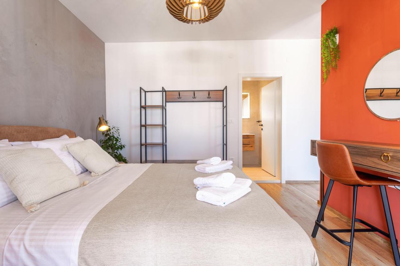 Apartments Viskovic Хвар Экстерьер фото