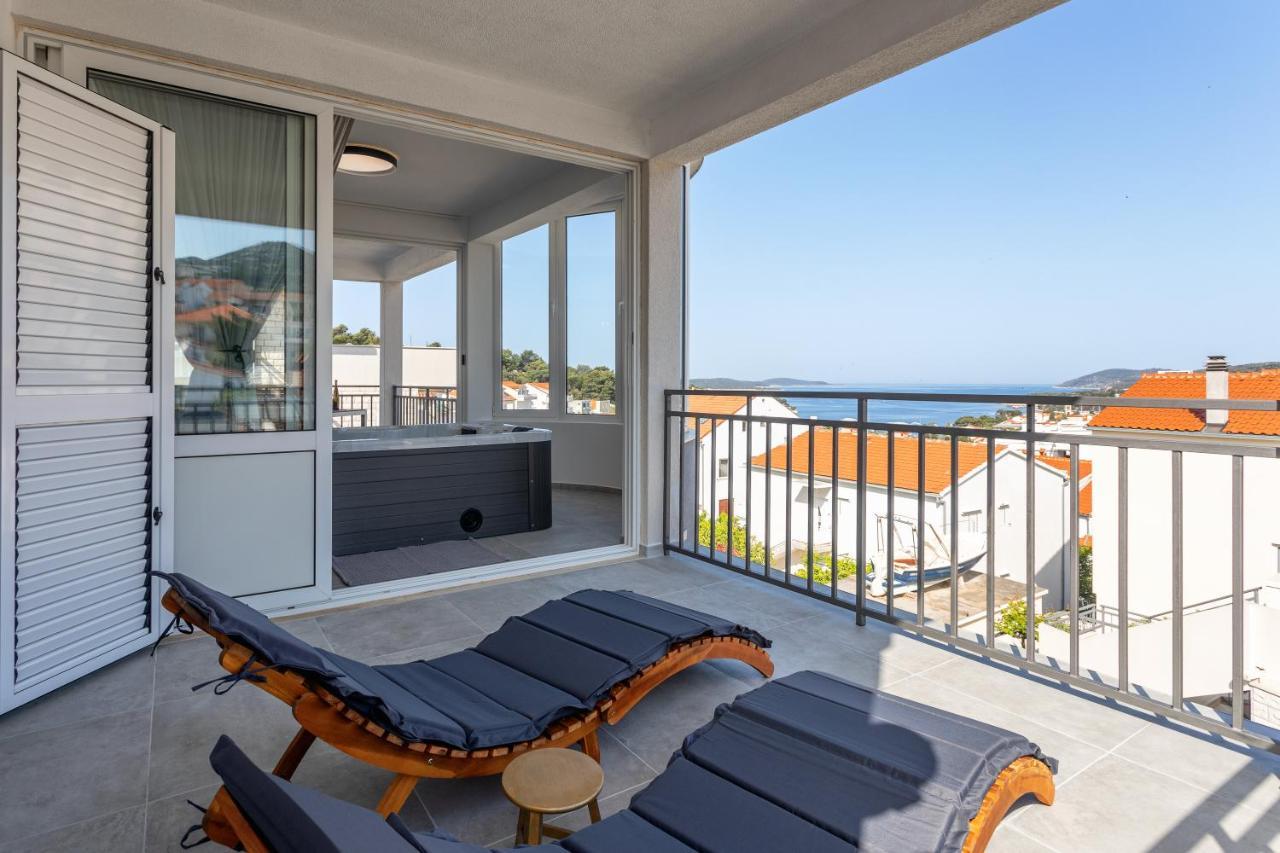 Apartments Viskovic Хвар Экстерьер фото