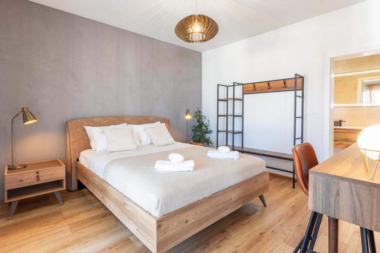 Apartments Viskovic Хвар Экстерьер фото