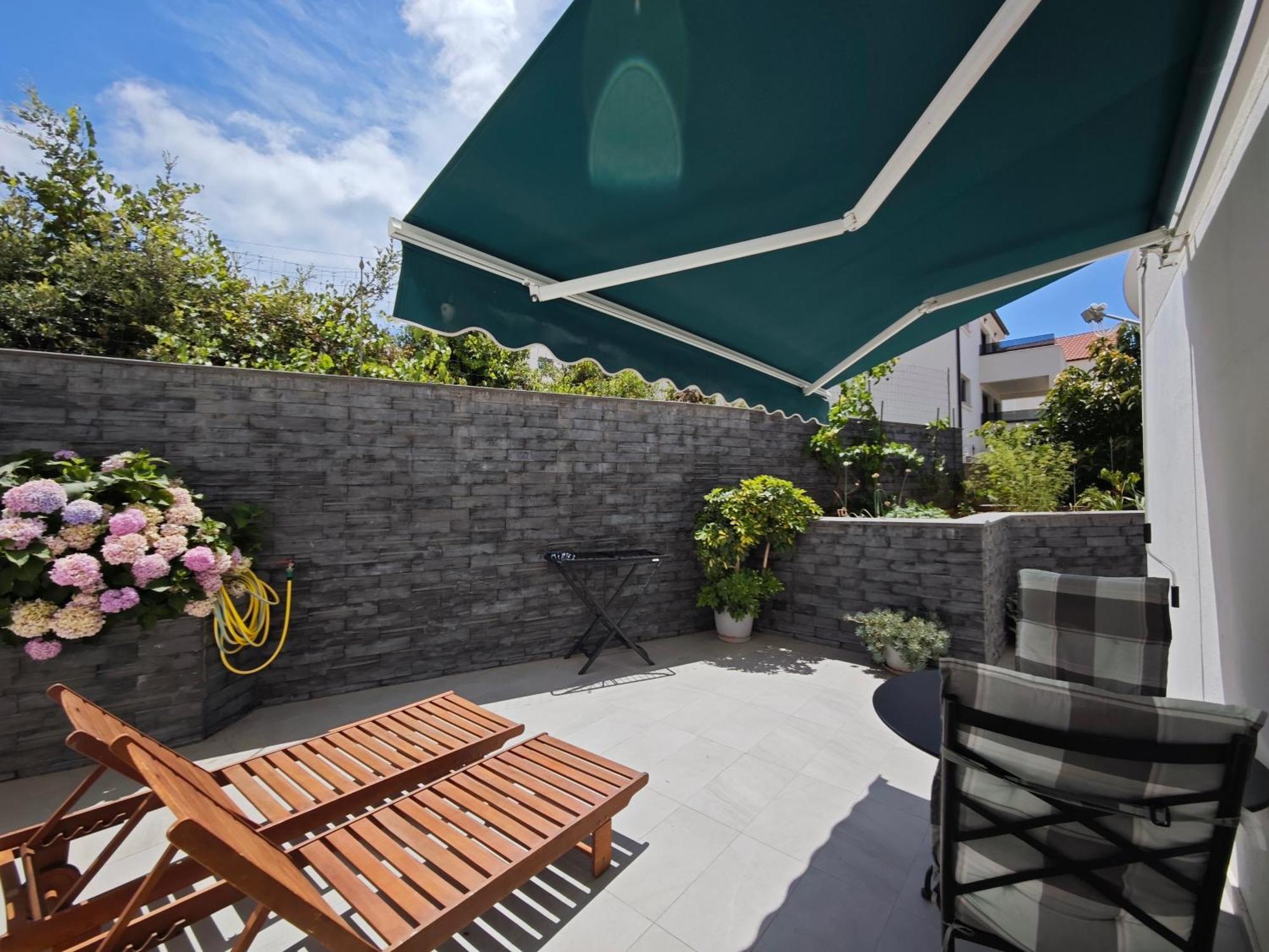 Apartments Viskovic Хвар Экстерьер фото