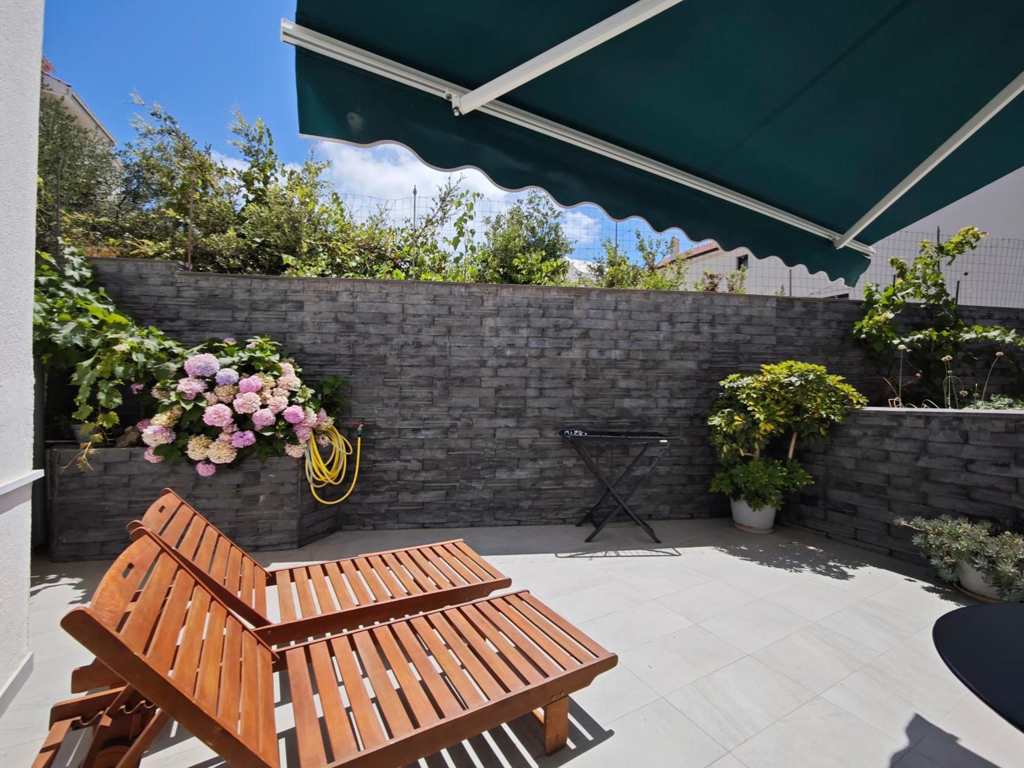 Apartments Viskovic Хвар Экстерьер фото