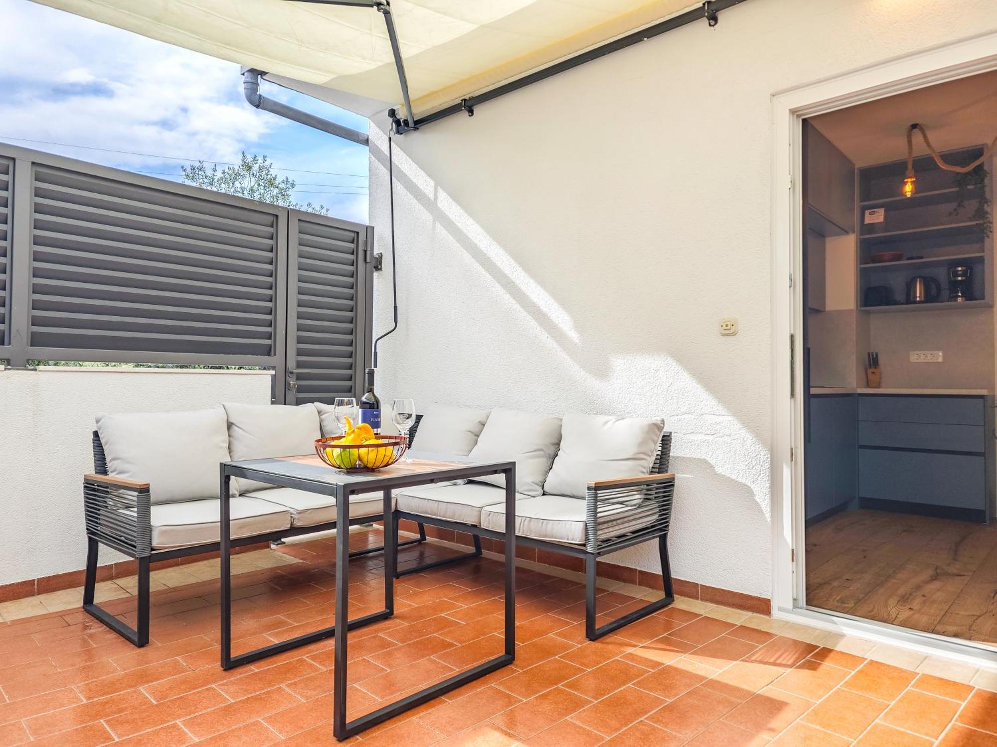 Apartments Viskovic Хвар Экстерьер фото