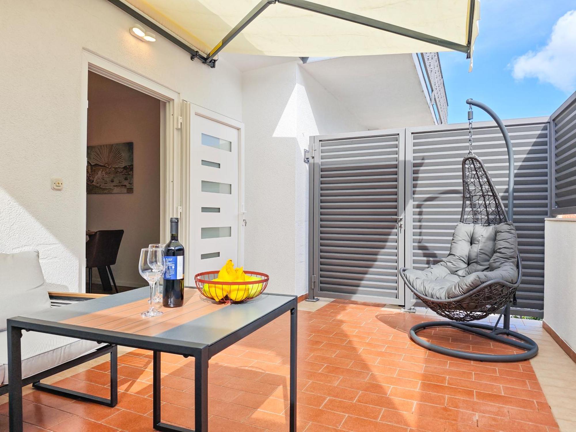 Apartments Viskovic Хвар Экстерьер фото