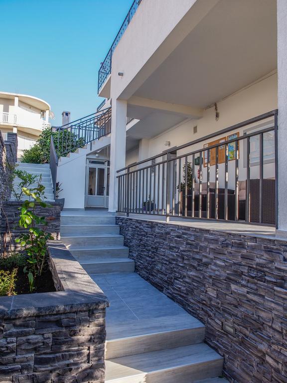 Apartments Viskovic Хвар Экстерьер фото
